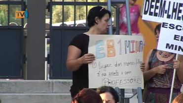 Pais fazem Vigilia para Protestar contra à Falta de Professores