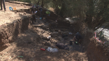 Esqueletos e Oferendas Encontradas em 2 Sepulturas no Moinho do Castelinho
