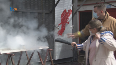 Agentes Séniores Aprendem a Utilizar Extintores e Mantas Anti-Fogo