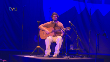 Buba Espinho Traz Tradição e Modernidade ao Cineteatro D. João V