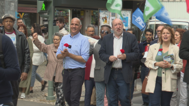 Paulo Raimundo Apela aos Amadorenses para "Darem um Murro na Mesa"