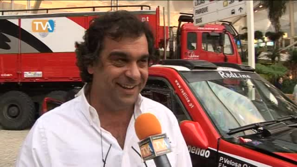 Equipa Portuguesa mostra Carro para Dakar 2011