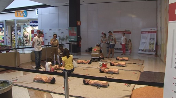 Cruz Vermelha realiza Mass-Training para a população na Amadora