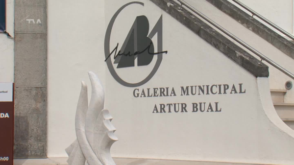 Esculturas Invadem Espaço Envolvente à Casa Aprígio Gomes