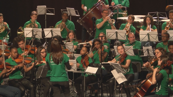 Orquestra Geração Celebra 25 de Abril
