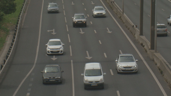 Código da Estrada: Multa Mais Pesada para quem conduzir ao Telemóvel