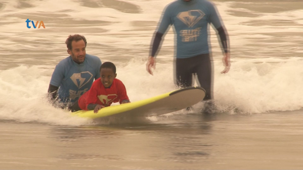 O Surf Como Terapia nas Crianças com Necessidades Especiais